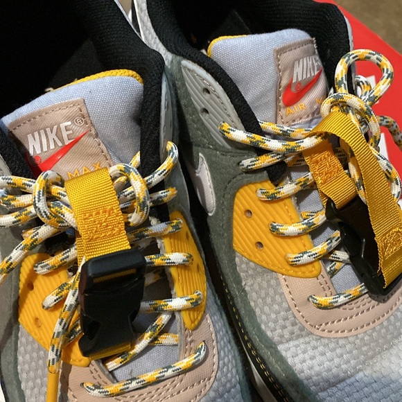 Nike Air Max 90 Buckle Spiral Sage White Black (2020) Men's sz 8.5